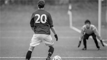Alimentação e partida de futebol
